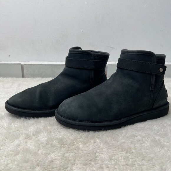 UGG #1013008 Women's Black Rella Ankle Boot Leather Shoes Size 8 US - Picture 1 of 16